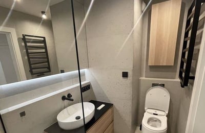 Miete einer modernen Wohnung mit 3 Schlafzimmern, 107 m², Blick auf die Weichsel, Zabłocie, Krakau, Polen